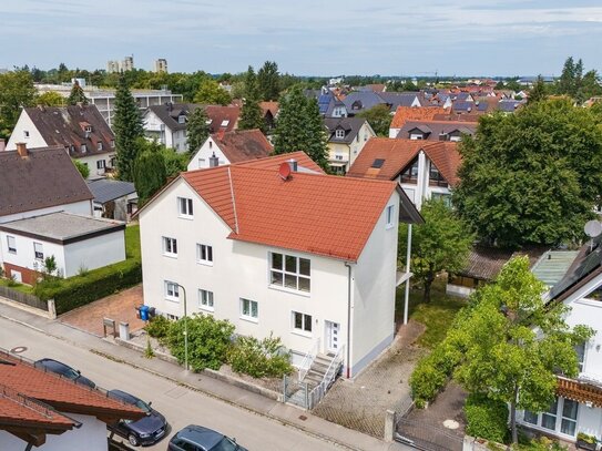 Zweifamilienhaus mit möglichem Umbau auf Mehrfamilienhaus und separatem Büroeingang