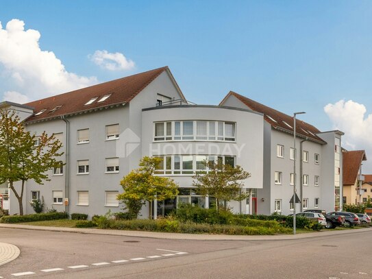 Ruhig gelegen: Schicke & große Maisonette mit Fensterbad, Dachterrasse, Balkon, 2 TG-Stellplätzen