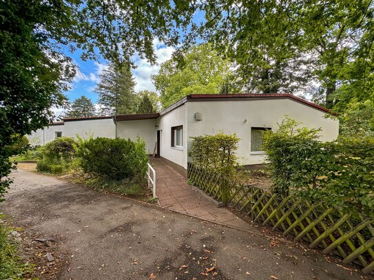 Charmanter Bungalow in ruhiger Zehlendorf-Lage mit schönem Garten