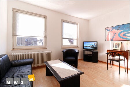 Komplett möbliert / Furnished accommodation in: Pempelfort. Helle, gepflegte 2-Zimmer Wohnung im