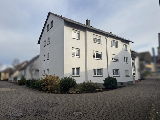 Kapitalanleger aufgepasst! Mehrfamilienhaus mit 6 aufgeteilten Wohnungen in Weingarten!