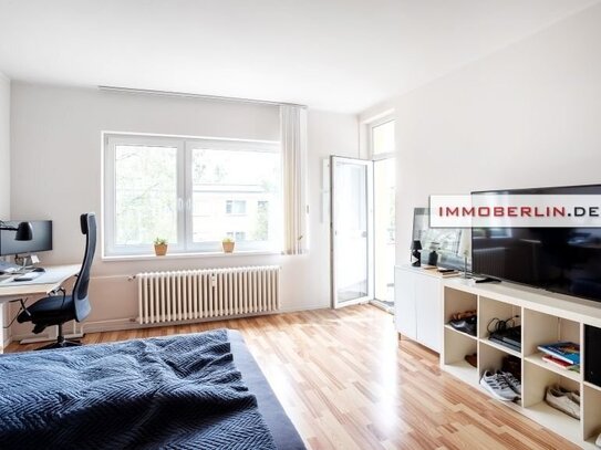 IMMOBERLIN.DE - Nette Lage: Sehr helle Wohnung mit Westloggia & Pkw-Stellplatz