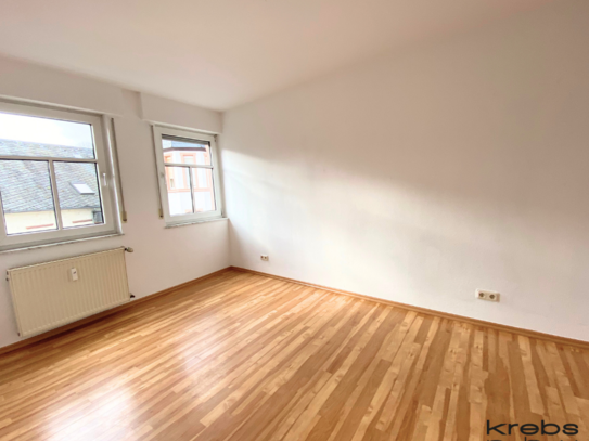 Lichtdurchflutete City-Wohnung x großer Balkon - ideal für Singles und Paare