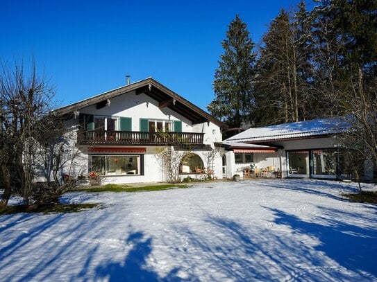 Charmante Landhausvilla vor Naturkulisse