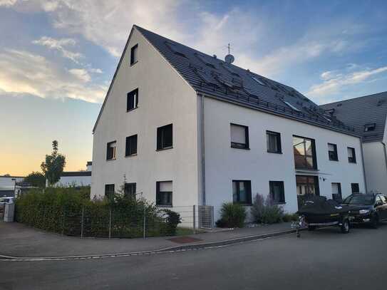 Moderne EG Wohnung mit Einbauküche und Garten im Städtedreieck Nürnberg, Fürth und Erlangen