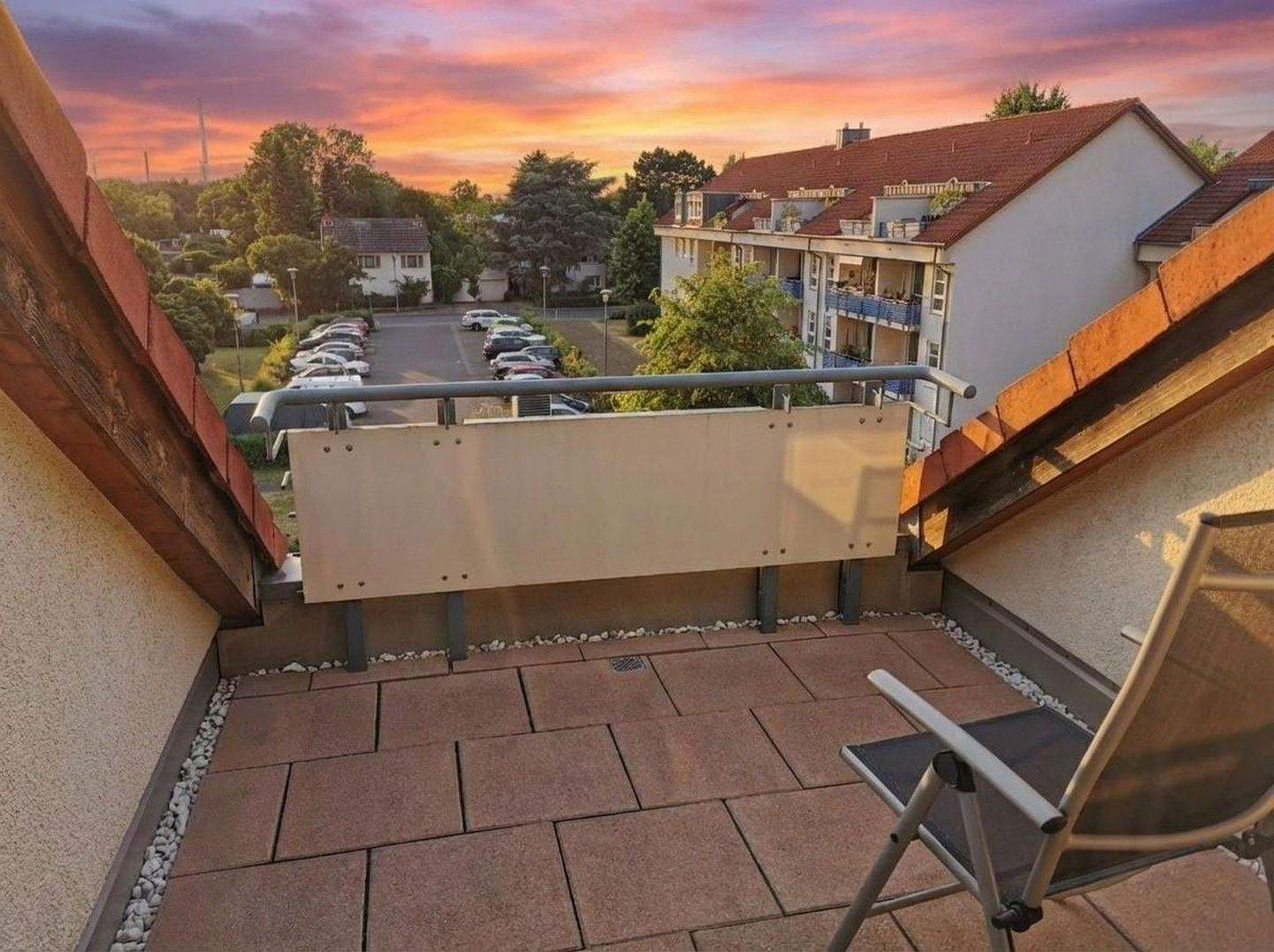 Dachgeschoss Wohnung - Köln (Sürth) mit Sonnen-Loggia und Natur-/Wetterblick - Provisionsfrei