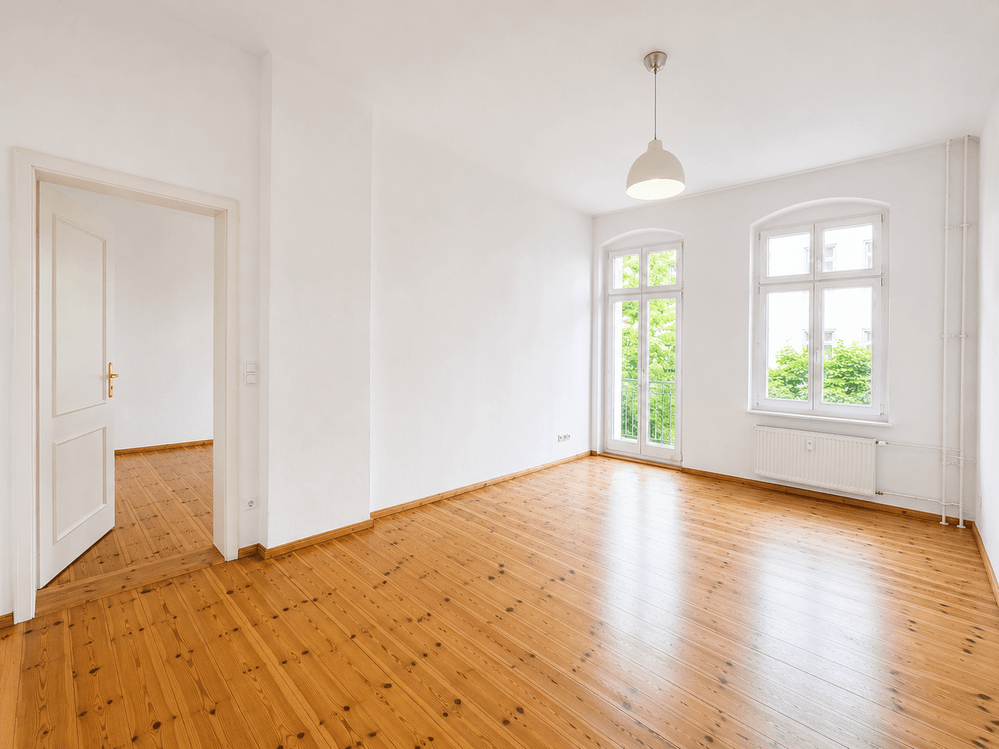 Charmante Altbauwohnung mit zwei Balkonen und historischem Flair in Berlin-Oberschöneweide - Photo 1