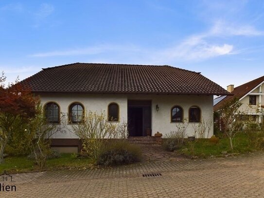 Großzügiger Bungalow in ruhiger Wohnlage!