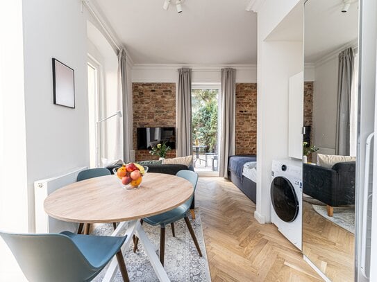 First occupancy: completely renovated studio apartment with garden in a new building in Berlin