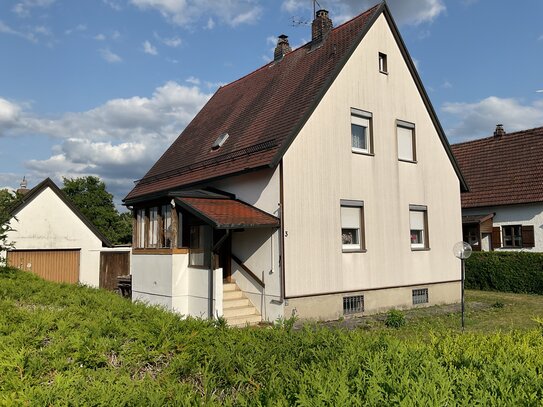 Renovierungsbedürftiges EFH mit Erweiterungsmöglichkeit