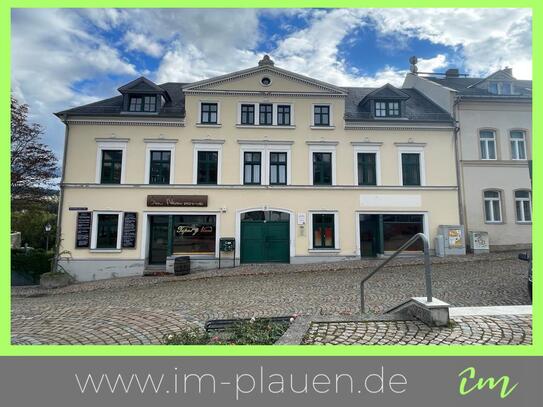 1 Zimmerwohnung im Stadtzentrum von Plauen - Bad mit Fenster - Küche mit EBK - Wohnzimmer mit Balkon