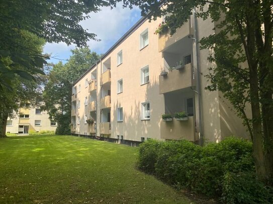 Schöne 3- Zimmerwohnung mit Balkon im Brüchtenweg