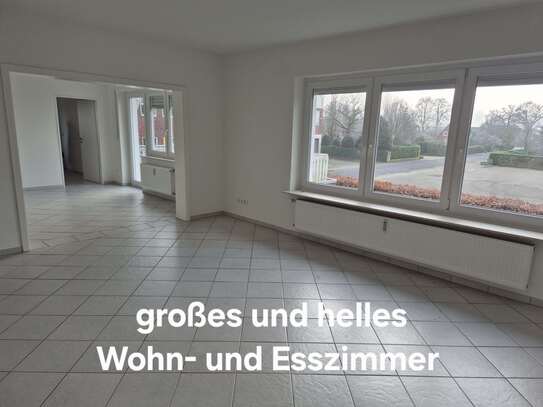 Helle Oberwohnung mit Dachterrasse, Gäste-WC und Garage in Garrel!