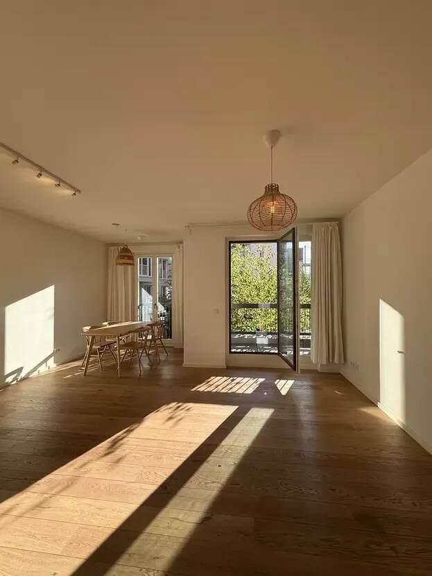hohe Wohnqualität auf 4 Zimmern mit EBK, 2 West-Loggien im urbanen Prenzlberg - Foto 1
