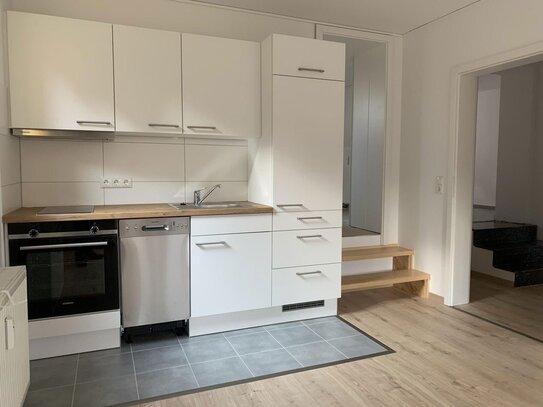 Helle Souterrain Wohnung in Adendorf