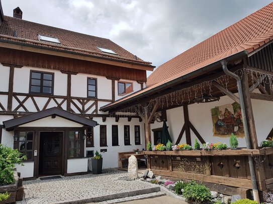 Außergewöhnlicher Landsitz im Unterallgäu