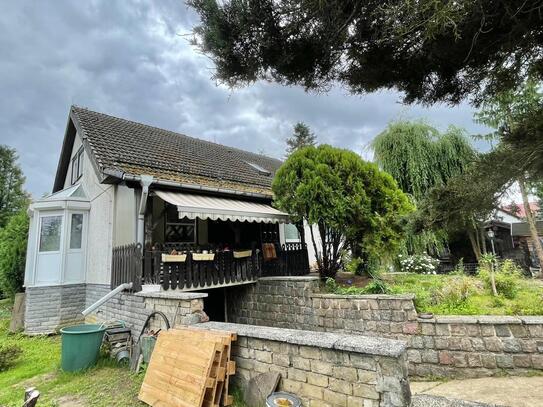 Ihr neues Zuhause im Grünen - Geräumiges Einfamilienhaus in Kaulsdorf-Süd