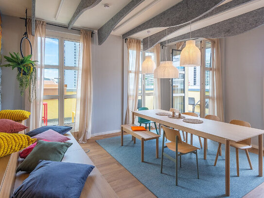 Helles Büro über die Dächer von Berlin Mitte mit Balkon - All-in-Miete