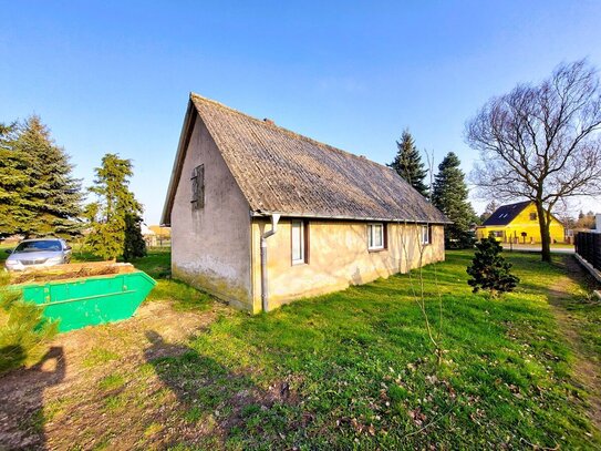 entkerntes Einfamilienhaus mit Nebengelass bei Anklam