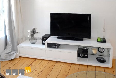 Komplett Möbliert/Furnished Accommodation in: Unterbilk. Helles Designer-Altbauapartment mit