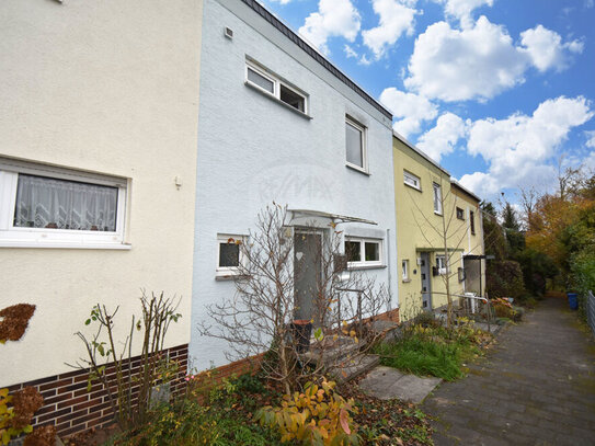 Sanierungsbedürftiges Reihenmittelhaus mit Potenzial in Roßdorf