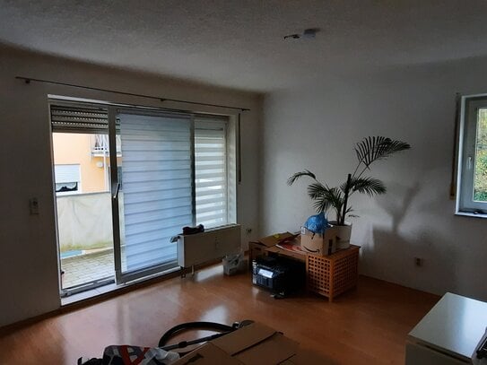 2 Zimmer-Küche-Bad-Wohnung plus Garage (ruhige Lage) im Altseiterstal