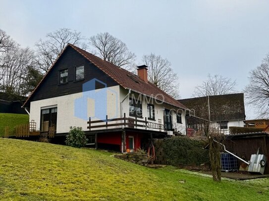 Natur Pur! Einfamilienhaus mit separater Wohneinheit mit Traum Grundstück & Blick auf die Krukenburg in Bad Karlshafen/…