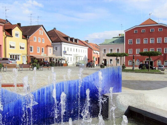 RENDITESTARKES Mehrfamilienhaus in zentraler Lage am Stadtplatz