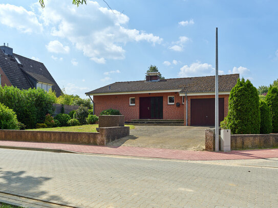 Bungalow mit Keller und Garage auf schönem Grundstück in ruhiger Wohnsiedlung von Brackel