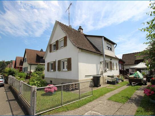 Freistehendes Einfamilienhaus in schöner u. ruhiger Lage mit 600 qm Grundstück und Garage!