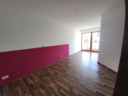 2 Zimmer Wohnung mit Balkon