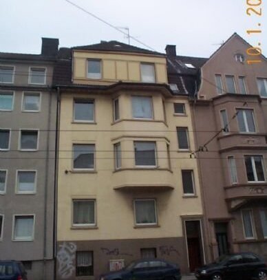 Schöne 2-Raum-Whg. mit Balkon und Gartennutzung im Südviertel -WG geeignet-