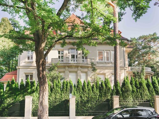 Jugendstil Juwel: Monumentales Seegrundstück in vornehmer Berliner Grunewald Lage