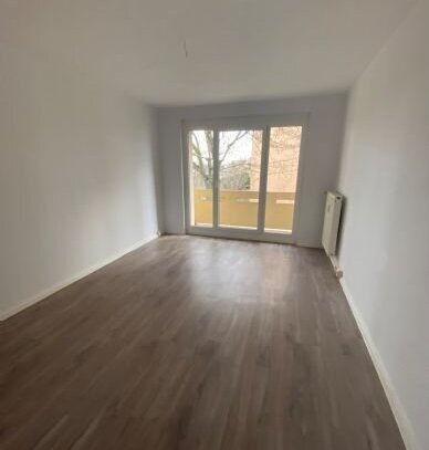 NEU RENOVIERTE XL Familien 5- Raum Wohnung!!!