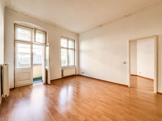 OWNR: Einziehen und Wohlfühlen - Renoviert und mit Küche! 2 Zimmer, Balkon, Altbau