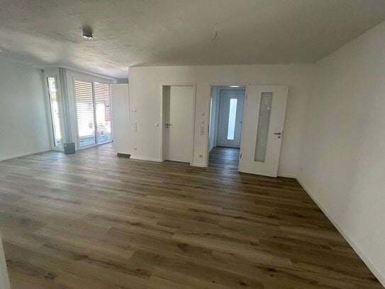 Barrierefreie 2Raum Innenstadt + Niedrigenergie + Balkon ab 01.03.2025