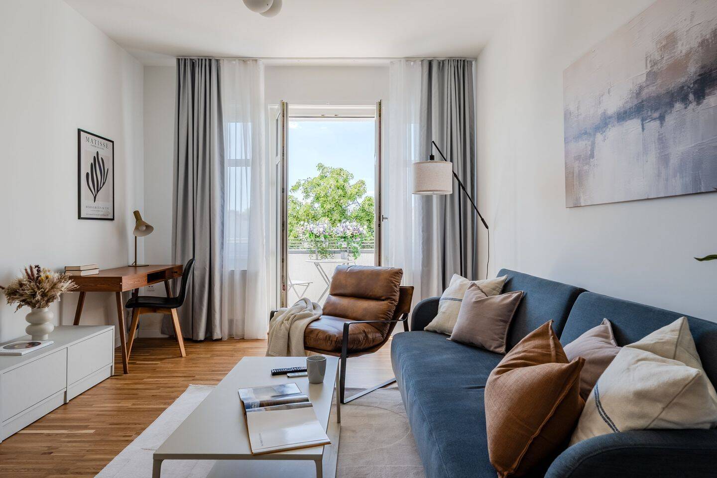 Gepflegte, möblierte 2-Zimmer-Wohnung mit Balkon - Photo 1