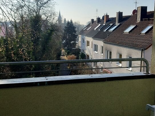 Helle 2 Zimmerwohnung mit Balkon und TG Stellplatz