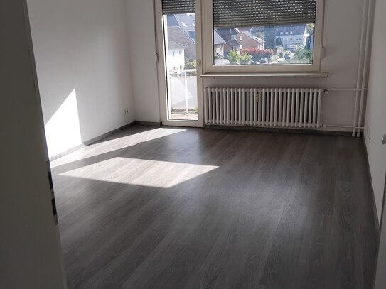 Sehr schöne renovierte 2 Zimmer Wohnung in Gelsenkirchen zu vermieten!!!