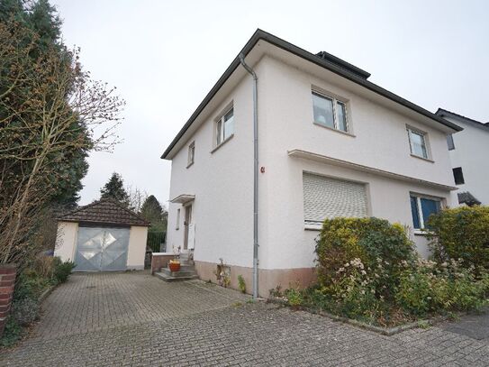 Vermietetes 3-Familienhaus mit 2 Garagen als Investitionsobjekt, zentrumsnah in Leichlingen!