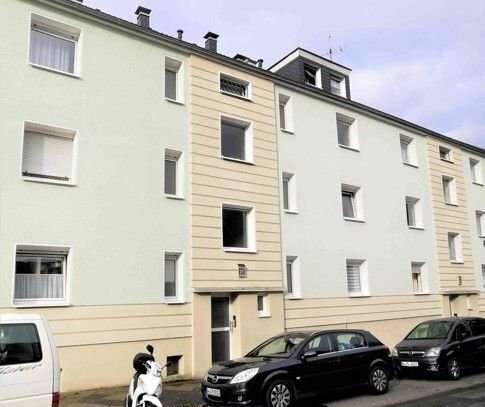 Frisch renovierte 2-Zi.-Whg. mit neuem Tageslichtbad und Balkon