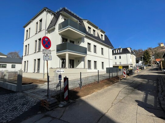 Wohnen in Radebeul - Exklusive 3-Raum Wohnung mit Gartenanteil und Stellplatz