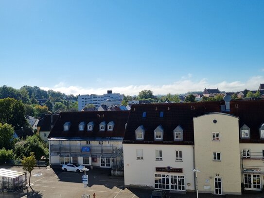 Schöne 3 ZKB Dachgeschosswohnung mit EBK in Donauwörth