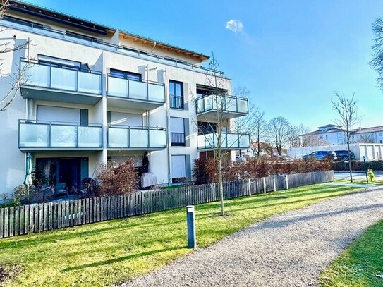 Neuwertige, moderne 3 ZKB Wohnung mit SW-Balkon in zentraler Lage von Höhenkirchen