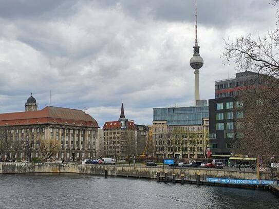 784/PRIVAT; Berlin-Mitte,2 Zi, 8.Stckoben.FREIE-möbliert, renoviert+Balkon,+Fernblick nhe Alex