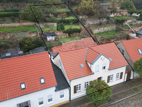 Quedlinburg-15 min Fußweg ins Zentrum- 166 m² zum Wohnen- alles muss total neu, Garten in Hanglage!