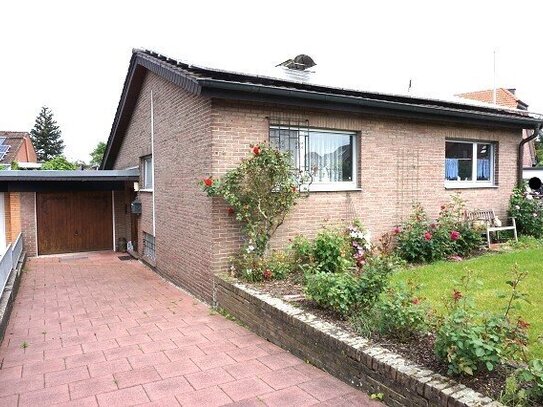 Freistehender Split-Level-Bungalow mit Stellplätzen + Garage in Willich Neersen