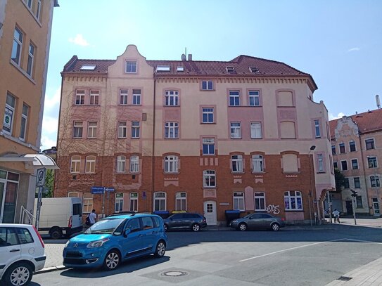 Heller Büroraum mit Küchenanschlüssen und separater Toilette - 17 m² in zentraler Lage