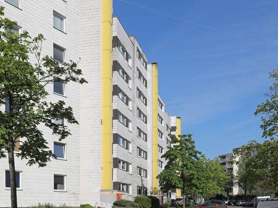 Großzügige 3-Zimmer-Wohnung // 2.OG 1. Mieteinheit von rechts