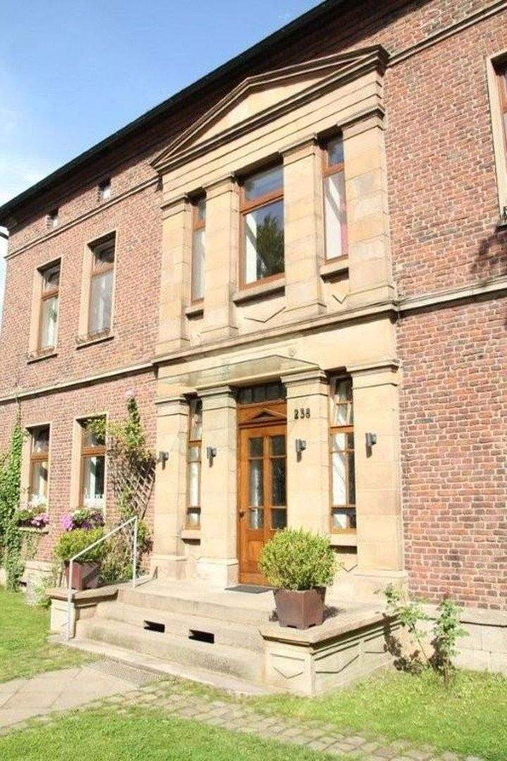 Exklusive Dachgeschosswohnung im barocken Herrschaftshaus - Wohnträume über den Dächern Dortmunds